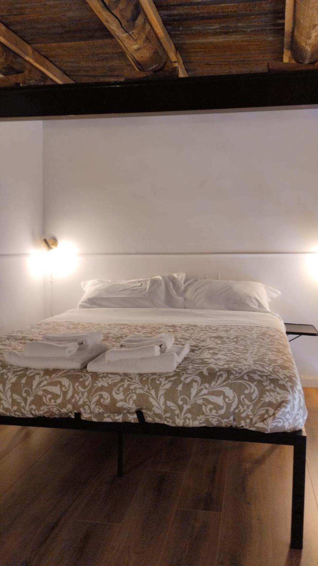 Residence E Appartamenti Cavallerizza Naples Extérieur photo