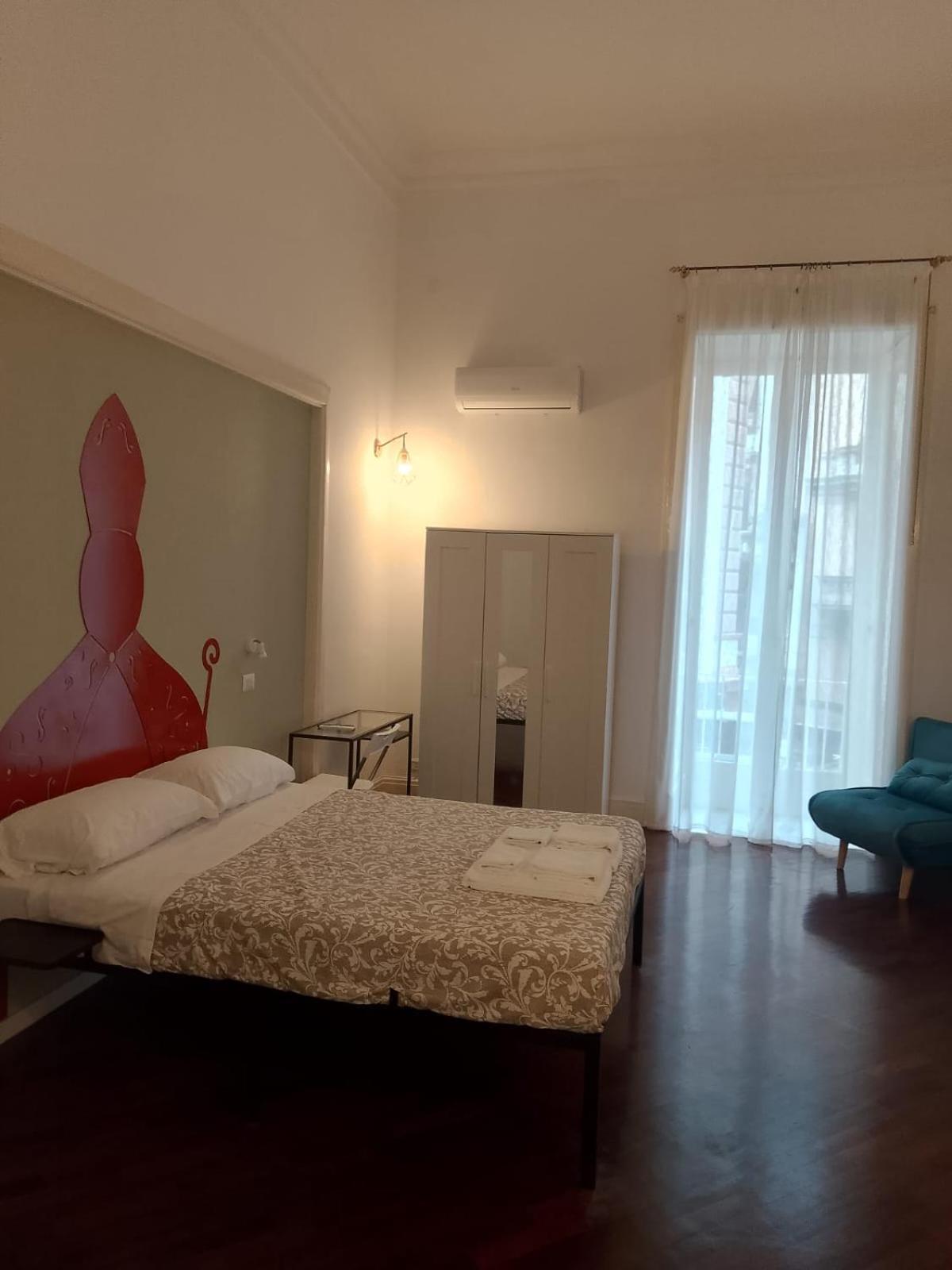 Residence E Appartamenti Cavallerizza Naples Extérieur photo