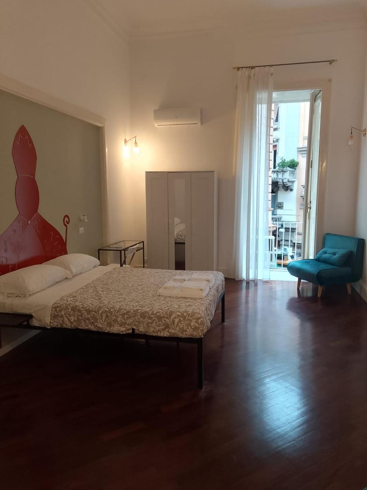 Residence E Appartamenti Cavallerizza Naples Extérieur photo